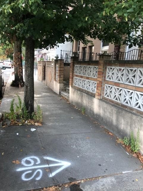 Foto del edificio - 88-05 91st Ave