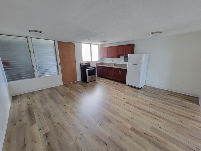 Photo - 3175 Waialae Ave Apartments