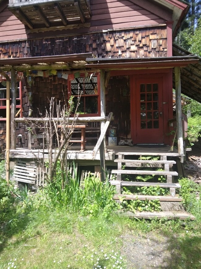 Building Photo - 19930 Lilac St