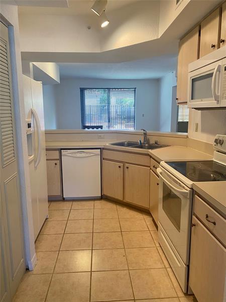 Foto del edificio - 725 SW 148th Ave
