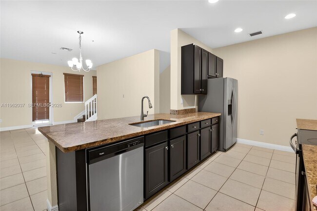 Foto del edificio - 1032 SW 147th Ave