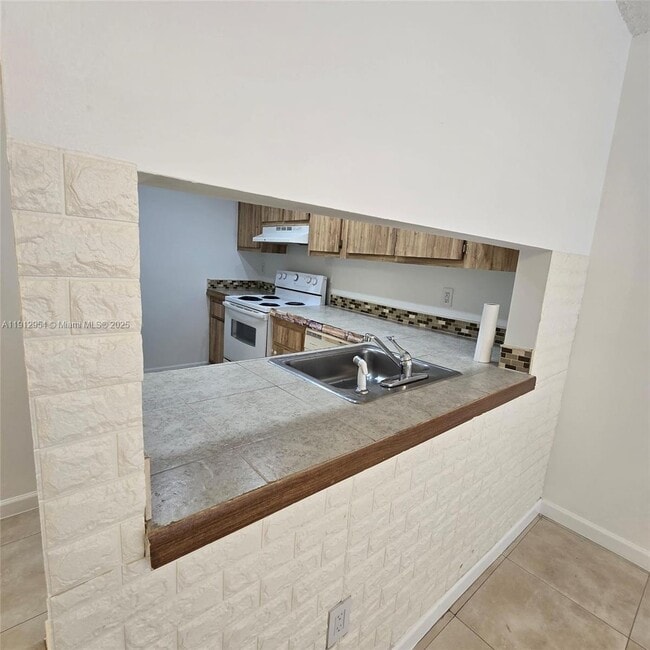 Building Photo - 15332 SW 72nd St