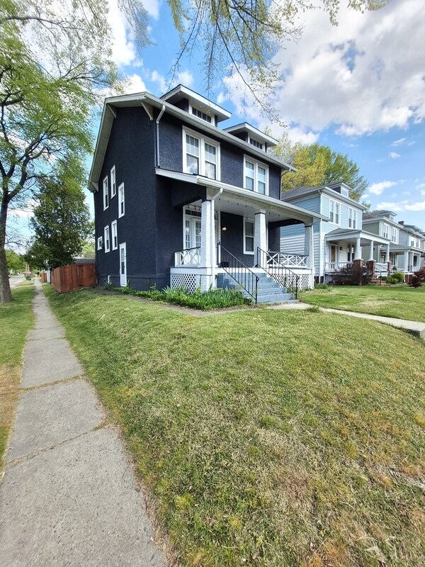 Foto del edificio - 2723 Fendall Ave