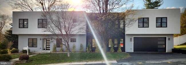 Foto del edificio - 8618 Jones Mill Rd