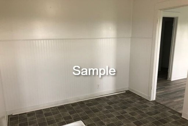 Building Photo - ****Now Available!****  Los Banos Country ...