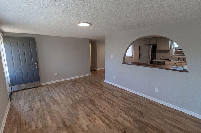 Foto del edificio - 6007 N Vickie Dr