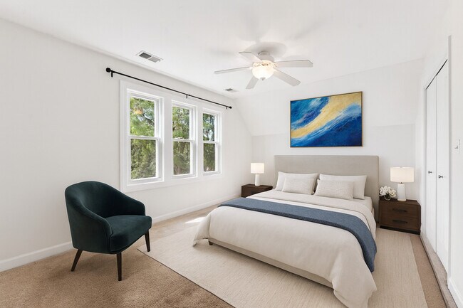 Foto del edificio - 3258 N Oakley Ave