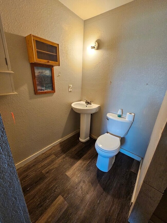 Foto del edificio - 1 Bdrm Efficiency with Utilities Paid