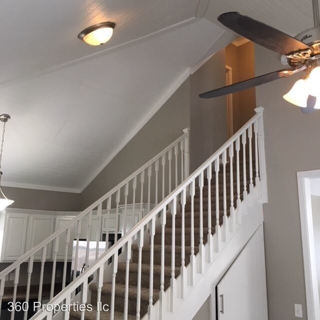 Building Photo - 2 br, 2 bath Apartment - 515 4th Street South
