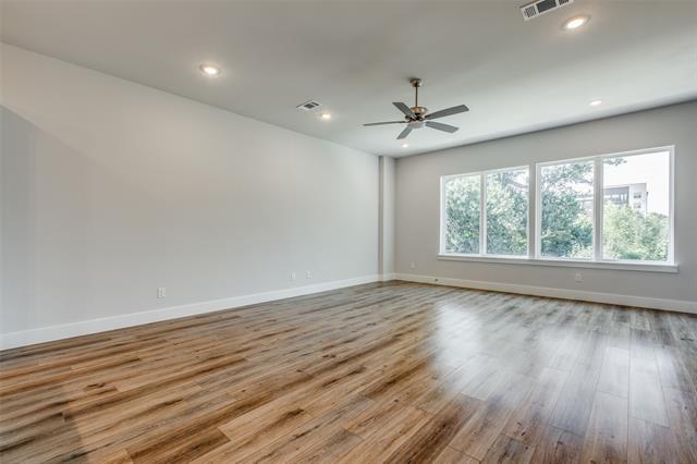 Foto del edificio - 8108 Hastings Dr