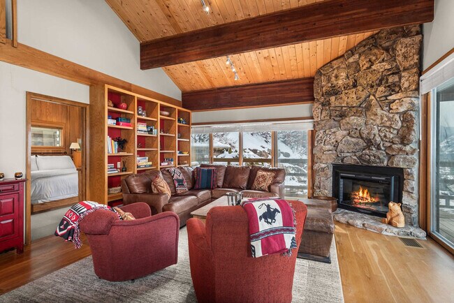 Foto del edificio - 837 Mountain Laurel Dr