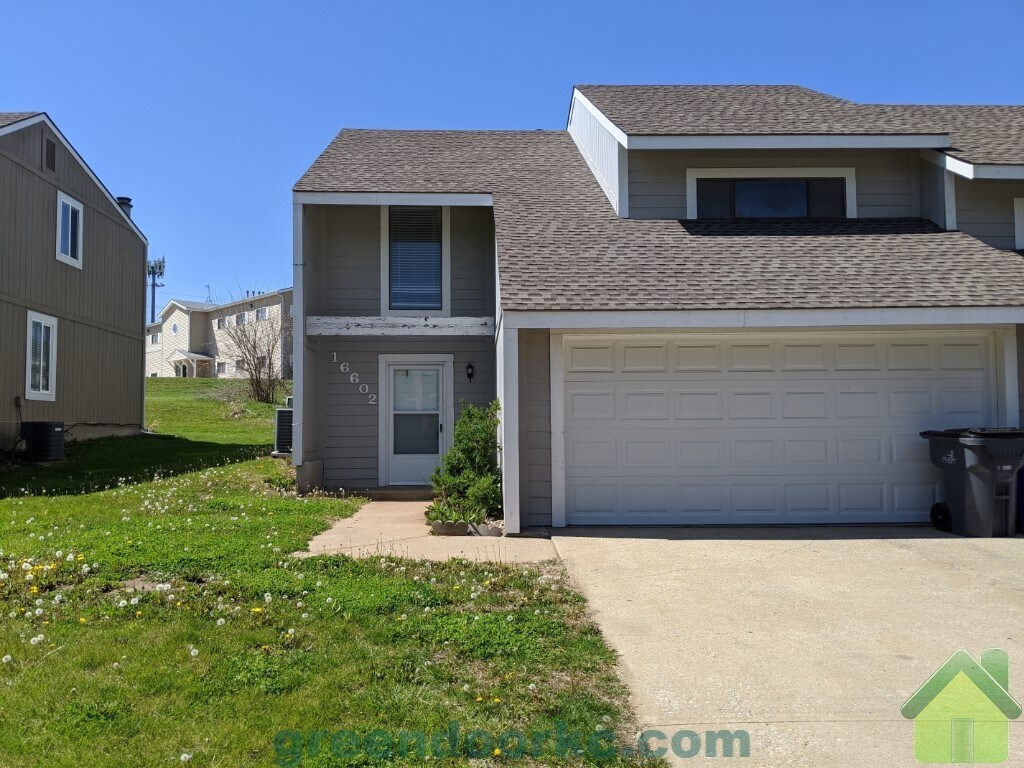 16602 W 141st St, Olathe, KS 66062 Townhouse for Rent in Olathe, KS