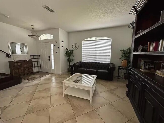 Foto del edificio - 5198 Adair Oak Dr