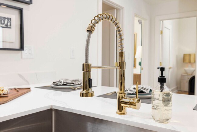 Interior Photo - Ilion