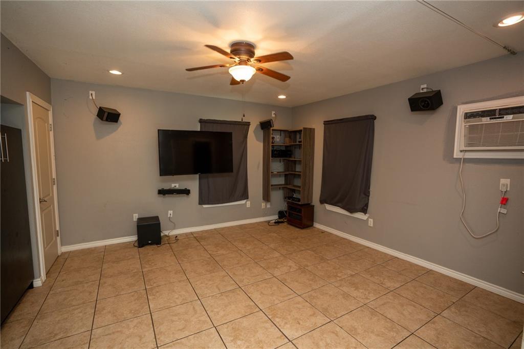Foto del edificio - 618 Louisiana Ave