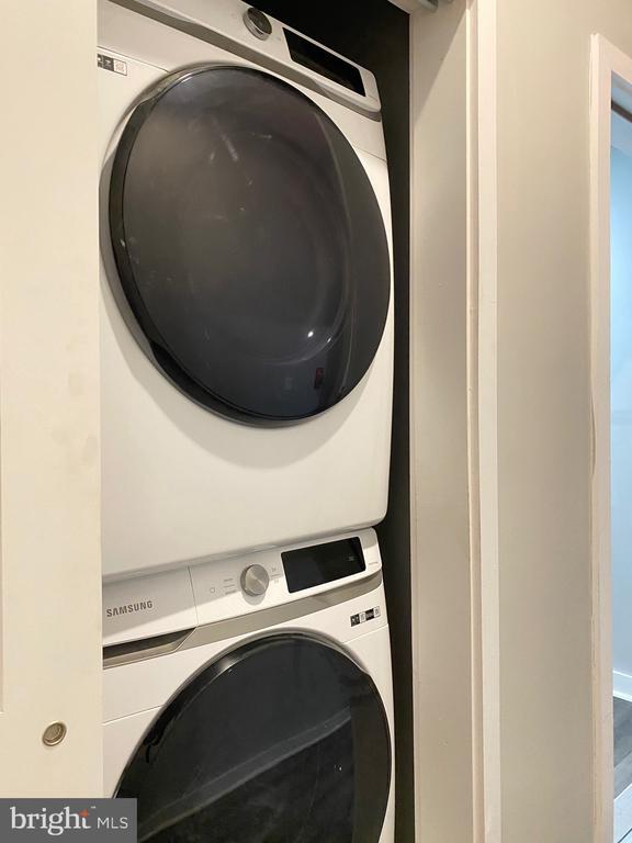 Foto del edificio - 1 W Main St