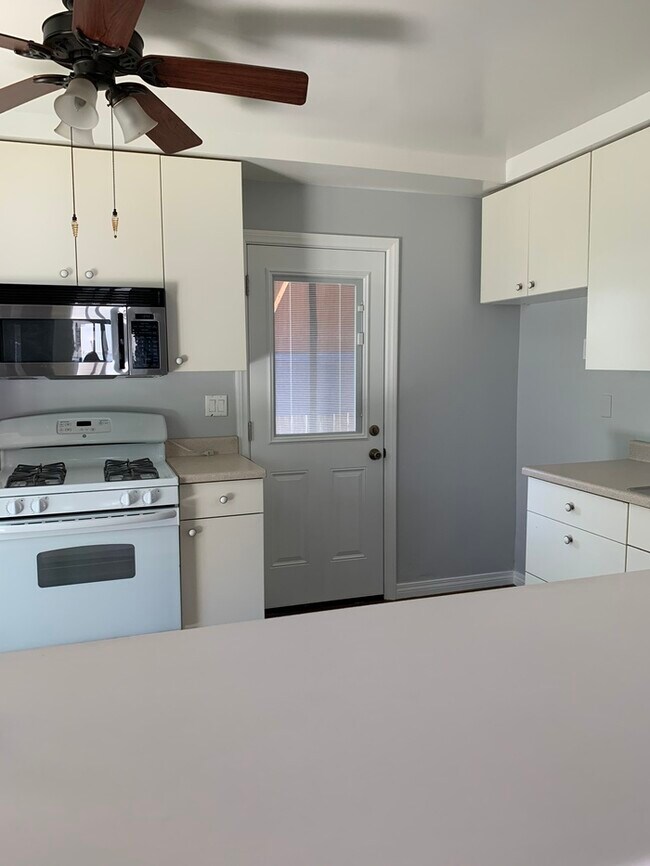 Building Photo - 1554 Orchard Dr. Newport Beach CA, 92660