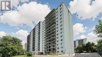 Building Photo - 1100 Caven St