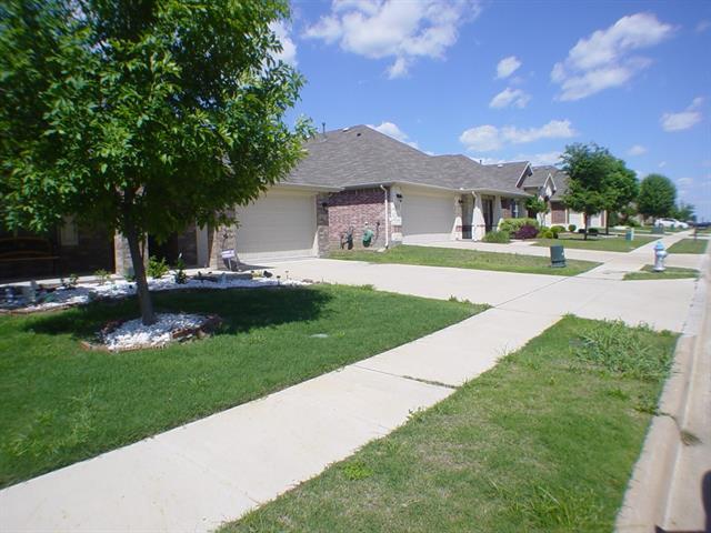 Building Photo - 209 Bird Creek Dr