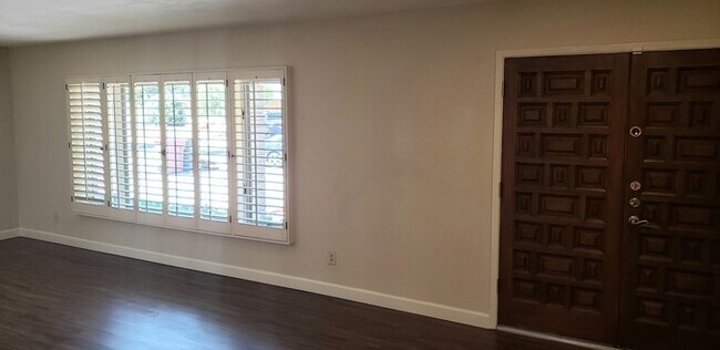 Building Photo - Stunning McCormick Ranch home