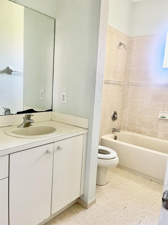 Foto del edificio - 521 Princess Dr