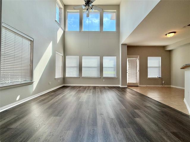 Foto del edificio - 8738 Bigelow Dr