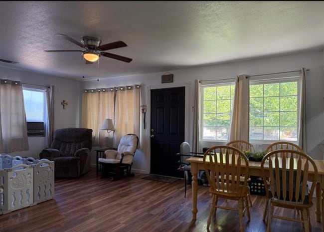 Building Photo - 328 Minckler Ave