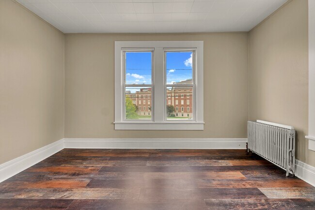 Front Bedroom - 334 1st St
