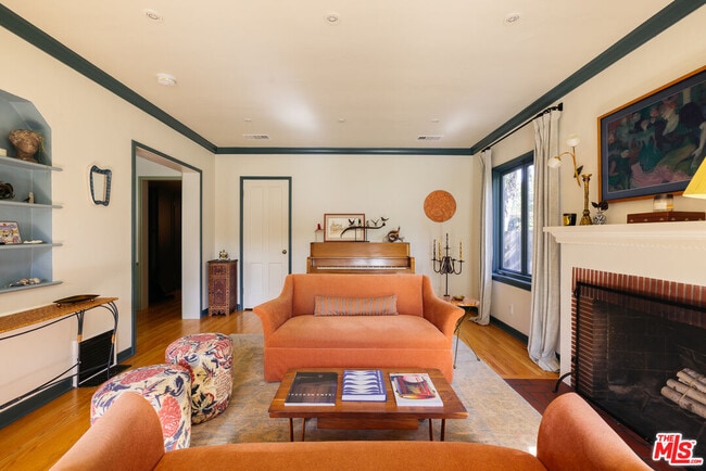 Building Photo - 11523 Albers St