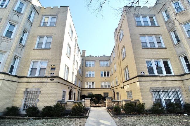 Building Photo - 733 E 80th St