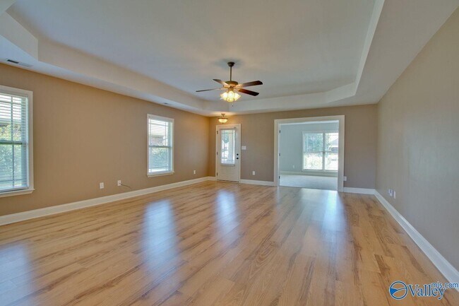 Foto del edificio - 5010 Montauk Trail SE