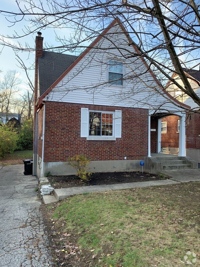 Building Photo - 3207 Stanhope Ave