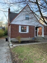Building Photo - 3207 Stanhope Ave