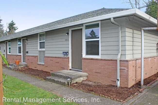 Foto del edificio - 6901-6923 NE Prescott St