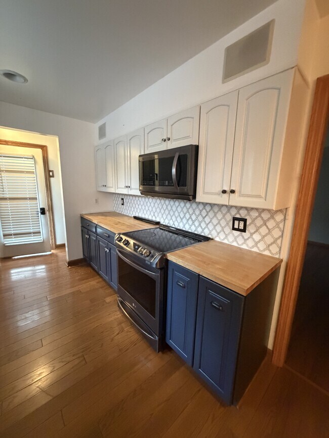 Foto del edificio - 335 N 8th St