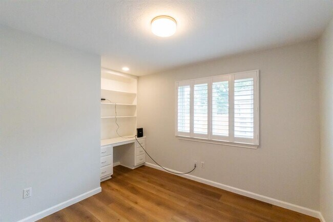 Foto del edificio - 8002 Manx Dr