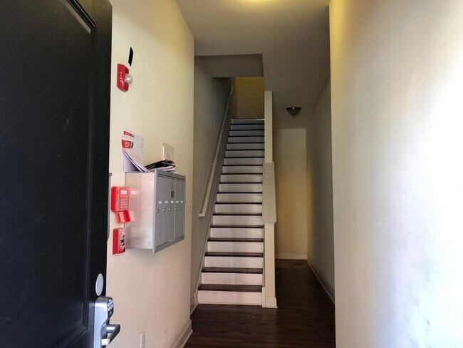 Salón principal - 1533 N 15th St