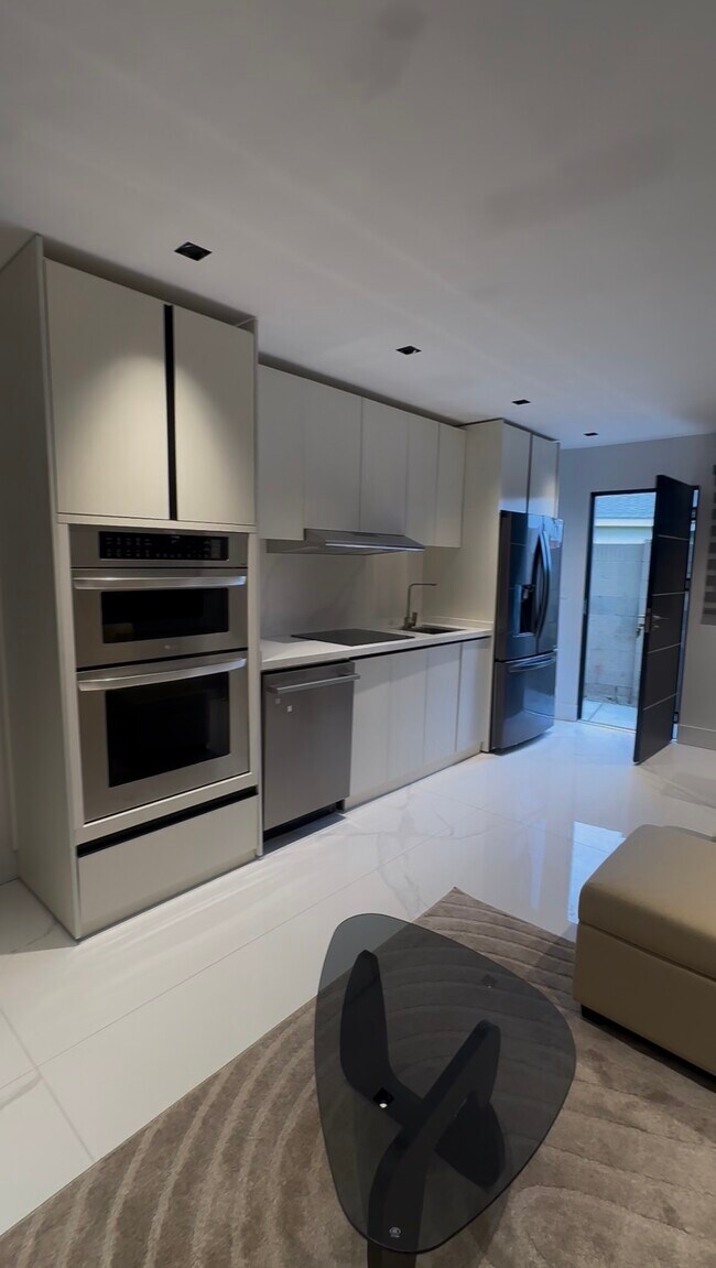 Foto del edificio - 13647 Darvalle St