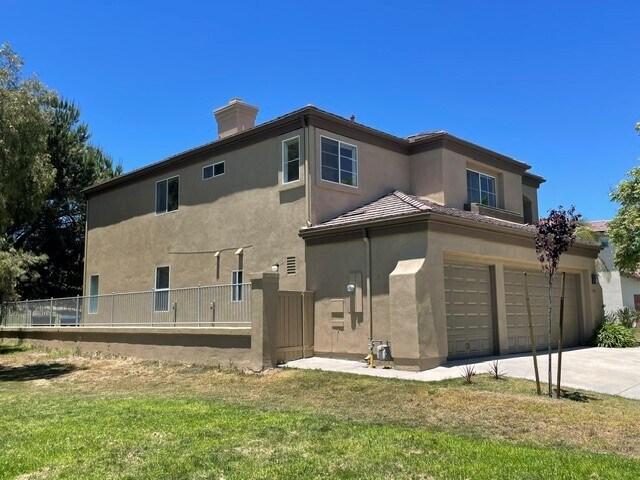 Foto del edificio - 1324 Silverado Dr