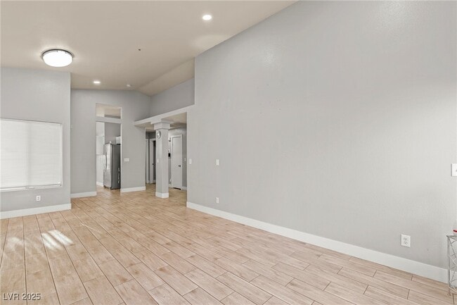 Foto del edificio - 5616 Royal Castle Ln