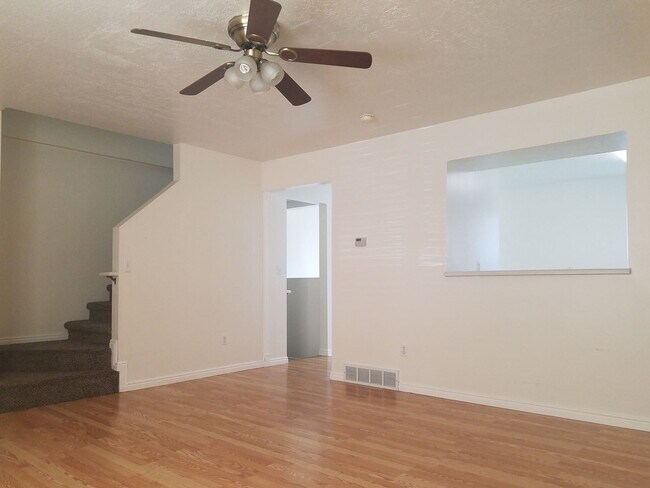 Building Photo - 4 br, 2 bath House - 533 South 450 East