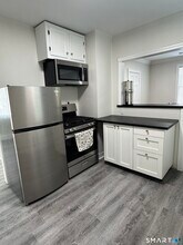 Building Photo - 67 Hanford Ave