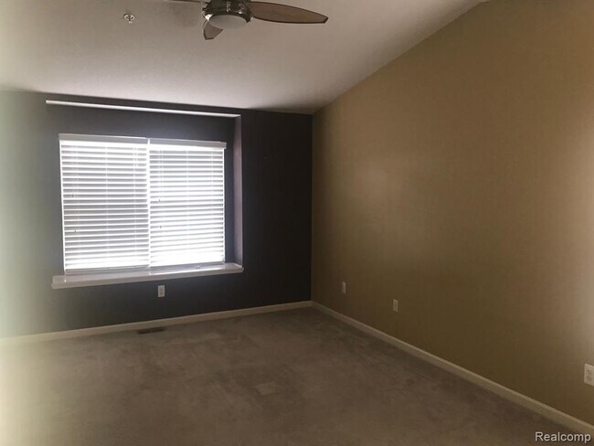 Foto del edificio - 16941 Hawick Ln
