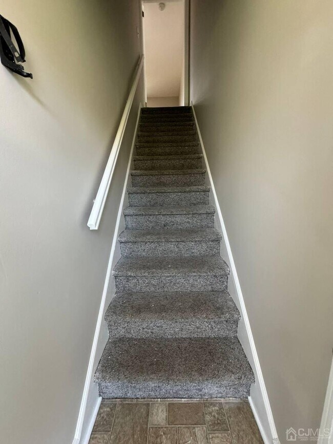 16 Dayton Ave Unit 2, Middlesex, NJ 08846 Condo for Rent in Middlesex