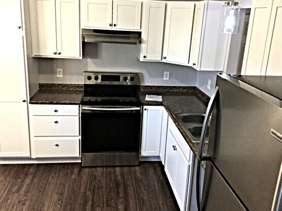Building Photo - 3401 Winterwood Dr