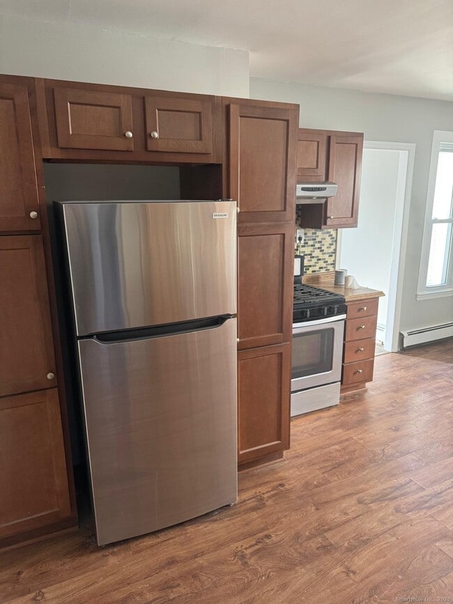 Building Photo - 422 Lafayette St