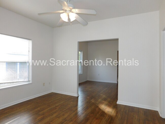 Foto del edificio - Wonderful 2bd/1ba Craftsman Bungalow near ...