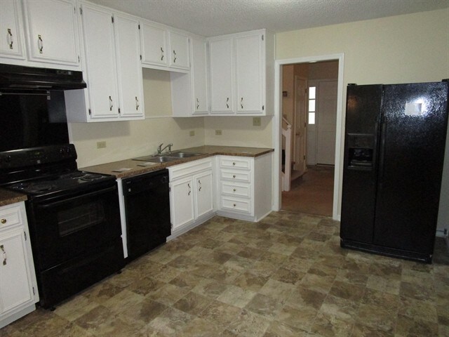 Building Photo - 3701 Broken Arrow Lane