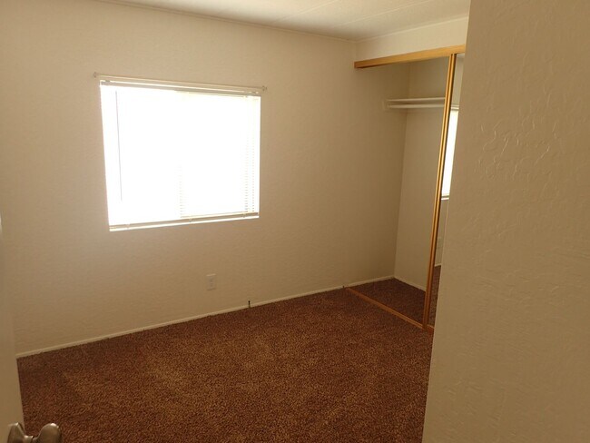 Foto del edificio - Cute Trailer with Spacious Backyard