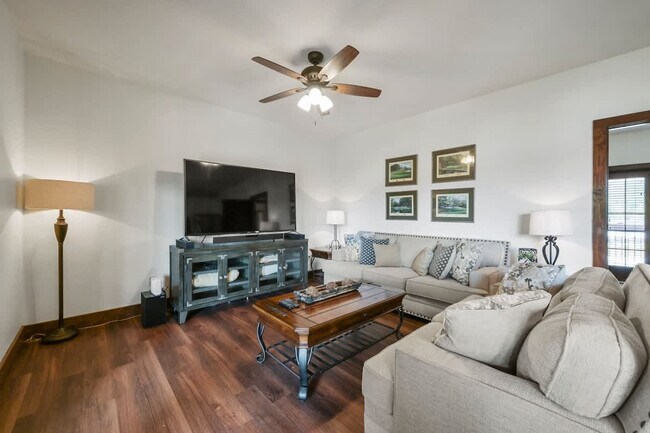 Foto del edificio - 473 Cuscowilla Dr